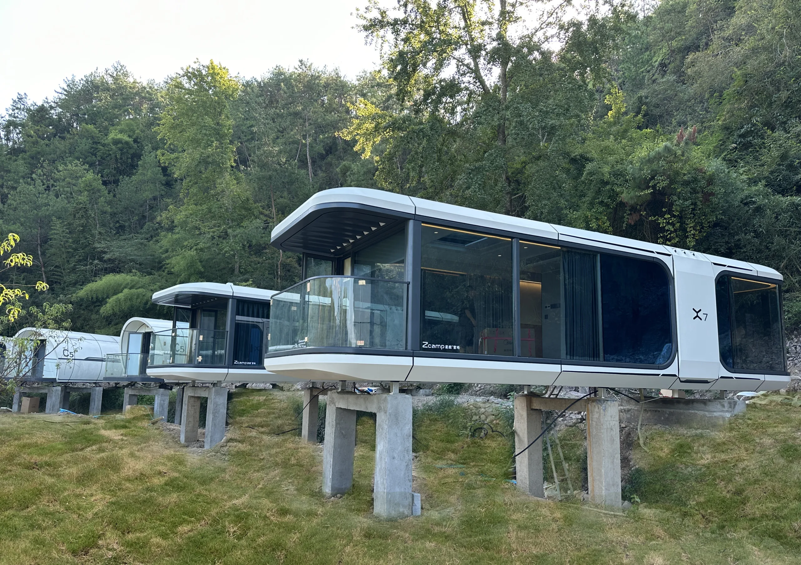 space pod house from Zcamp